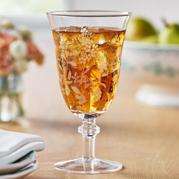 🌸 2025 New The Pioneer Woman Daisy 14-Ounce Glass Goblet, Clear, Qty 1 - Picture 1 of 8